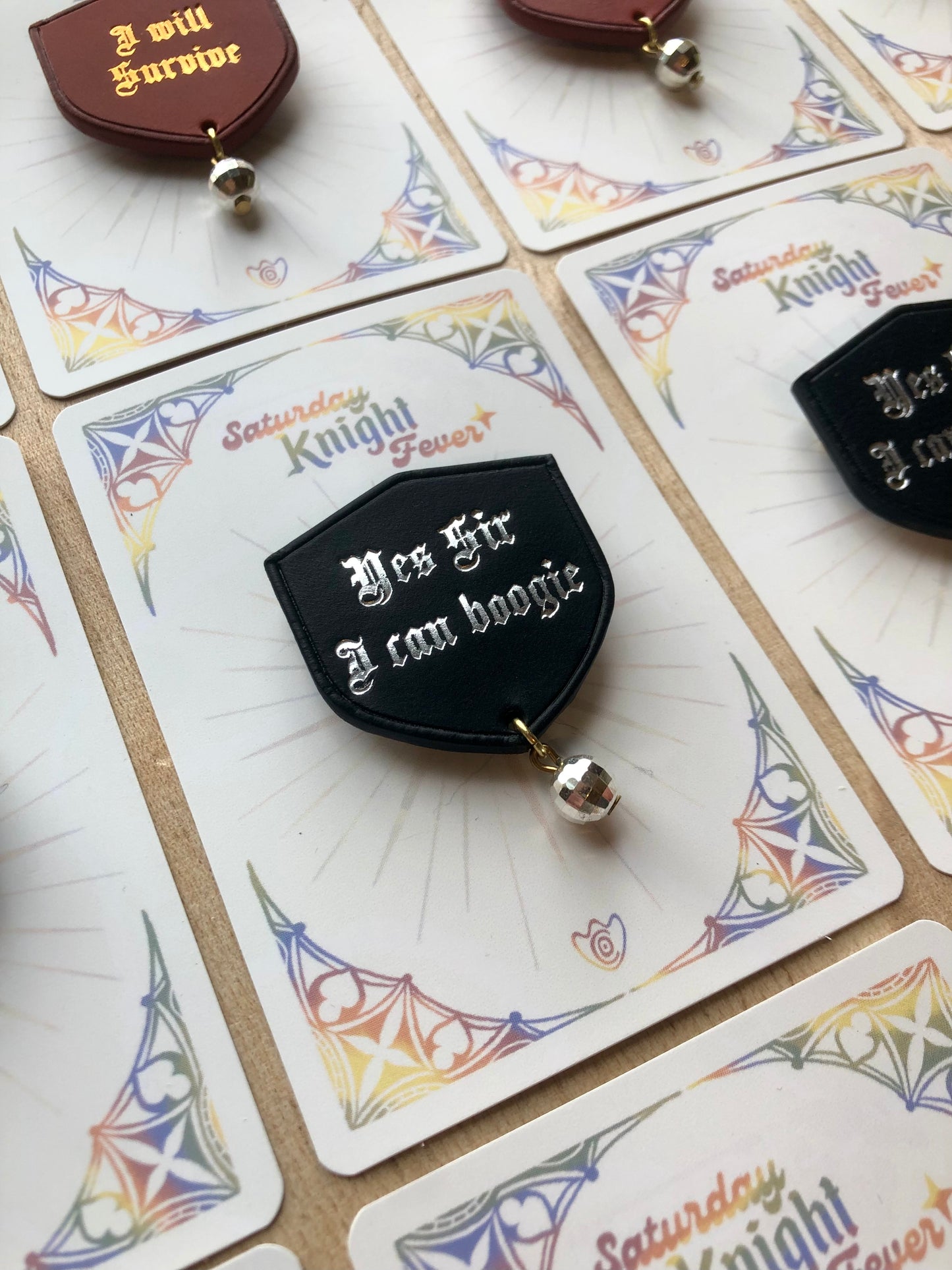 Broche médiévale-disco "Yes Sir, I can boogie"
