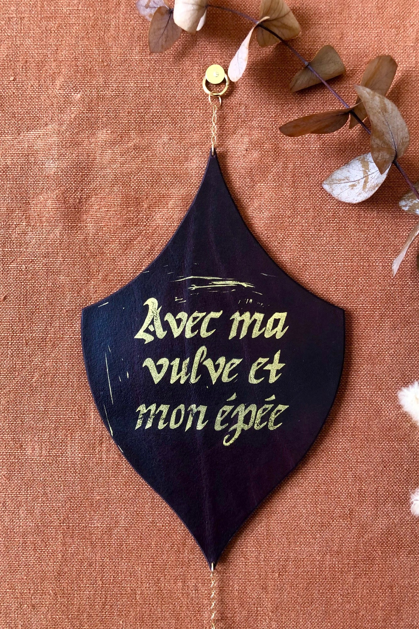 Bannières et étendards : l'Écu de la Chevalière