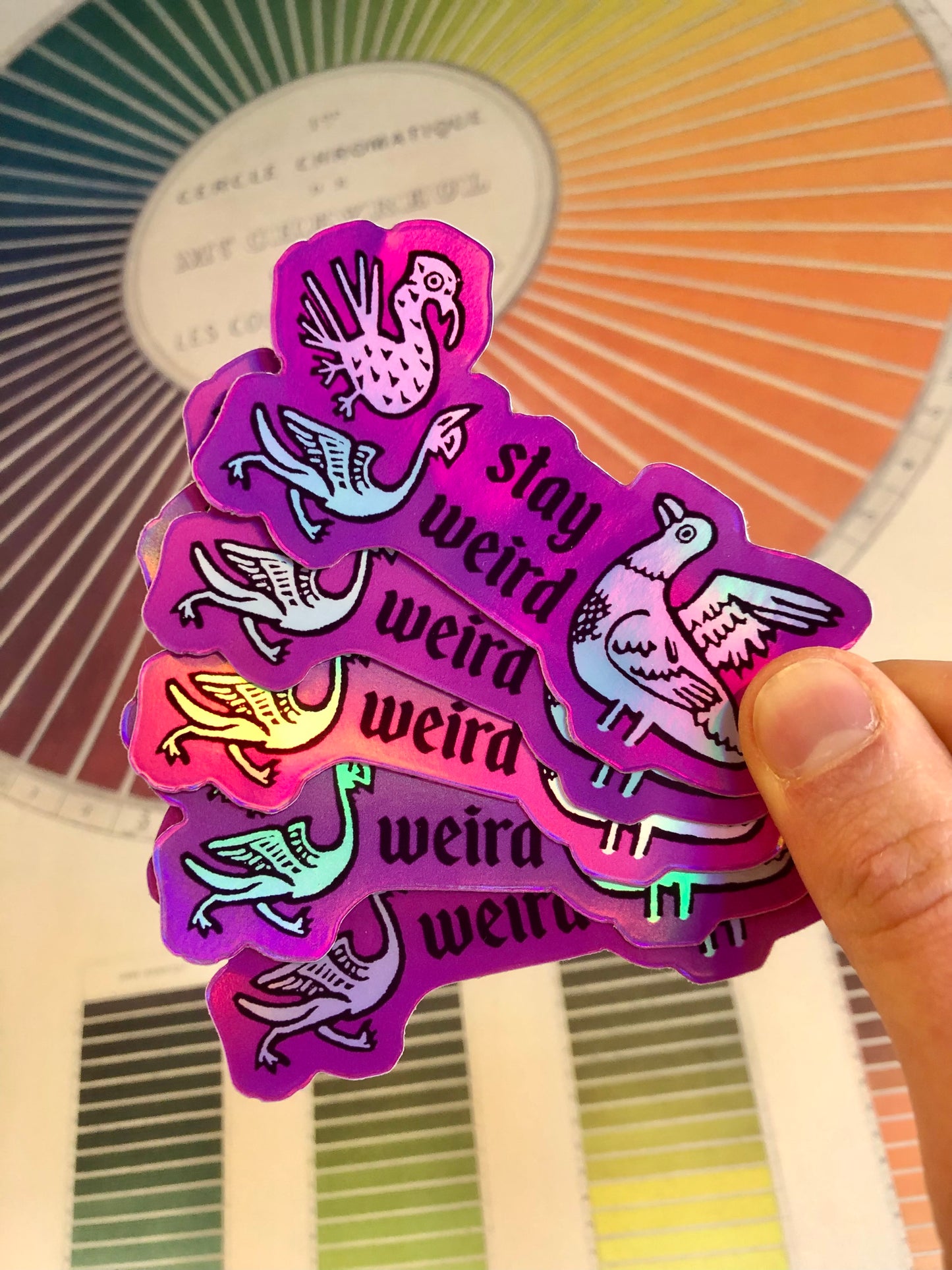 Sticker holographique "Stay Weird"