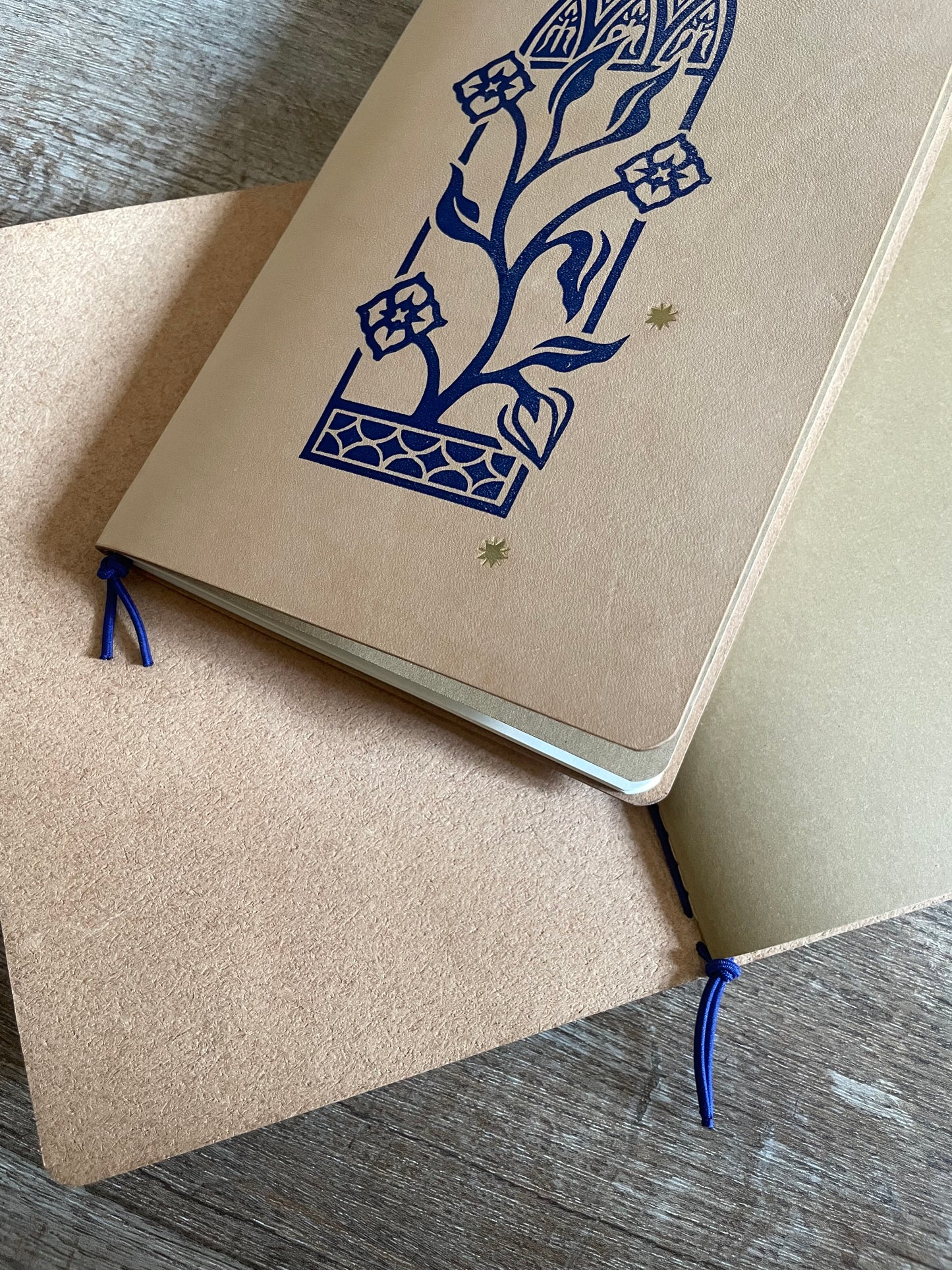 Protège carnet (carnet inclus)